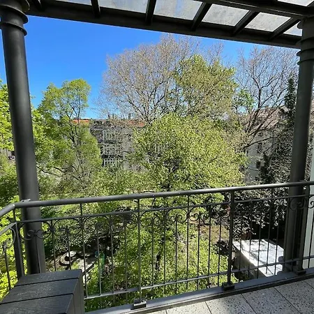 Ruhige&charmante Altbauwohnung Апартаменты *