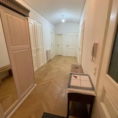 Ruhige&charmante Altbauwohnung *