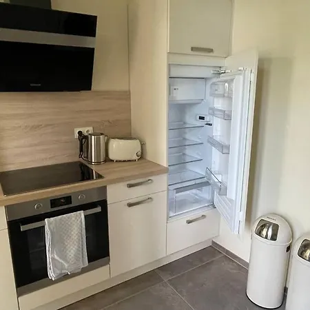 Ruhige&charmante Altbauwohnung شقة لبسيا
