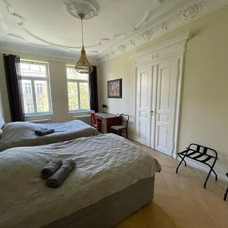 Ruhige&charmante Altbauwohnung Appartamento *