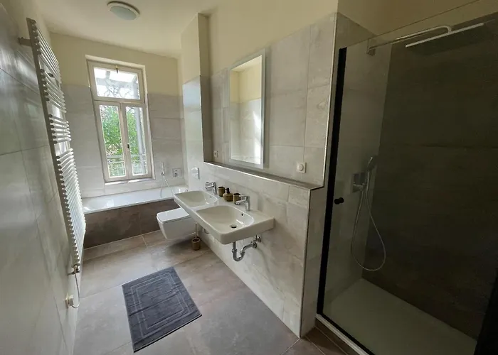 Ruhige&charmante Altbauwohnung Апартаменты