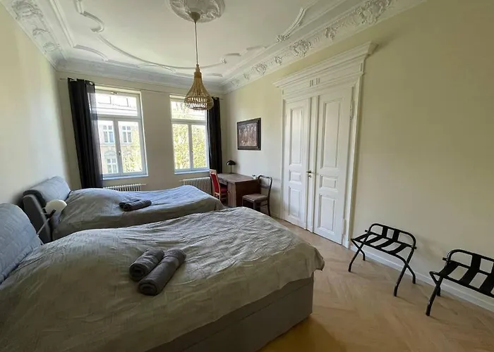 Ruhige&charmante Altbauwohnung Апартаменты *