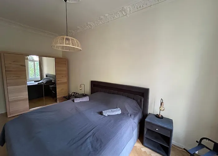 Ruhige&charmante Altbauwohnung Апартаменты